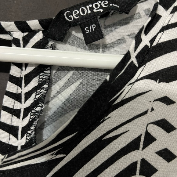 Ladies Dress George - Picture 2 of 3